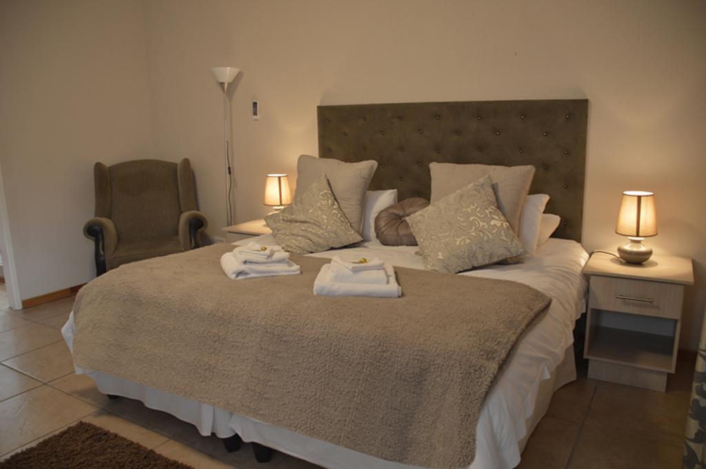 Two Bells Guest House ブルームフォンテーン 部屋 写真